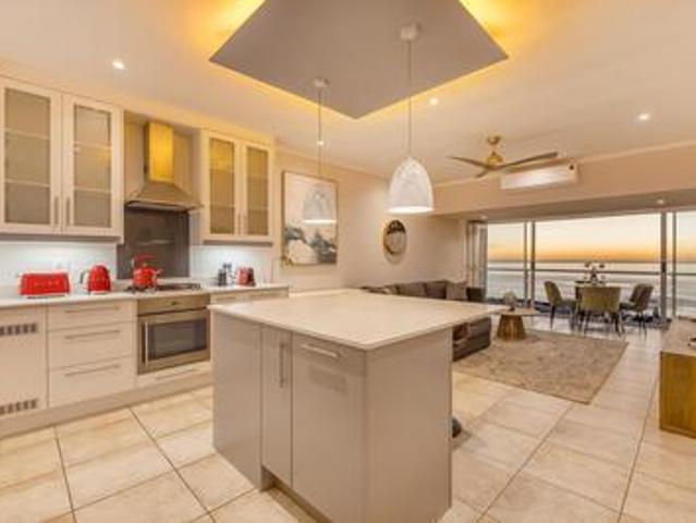 Apartment for rent in Camps Bay, Cape Town