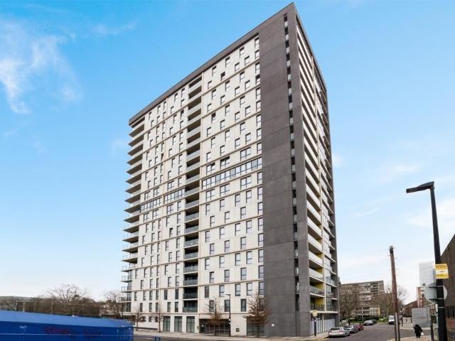 House for rent in Poplar Grove, Greater London