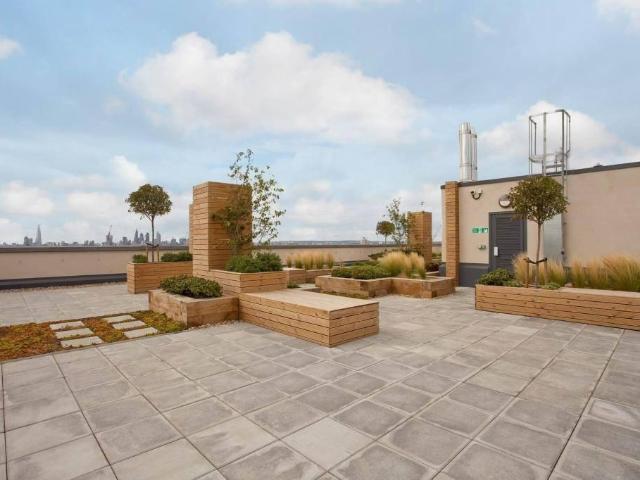 House for rent in Poplar Grove, Greater London