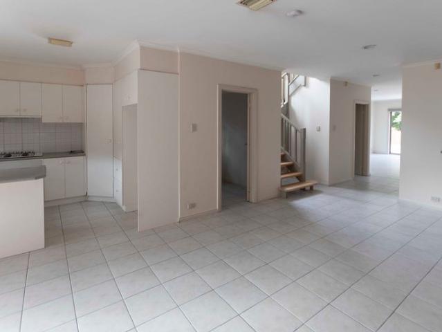 Townhouse for rent in Camerons Creek, Victoria