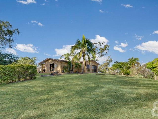 House for sale in Mount Larcom, Queensland