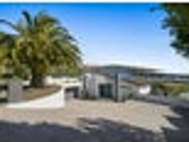 House for sale in Chaslands, Canterbury