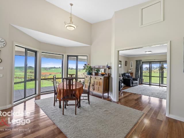 Cottage for sale in Darlimurla, Victoria