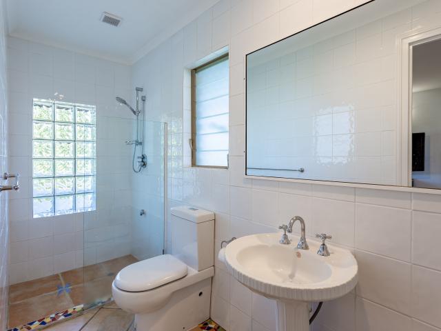 Cottage for sale in Black Mountain, Queensland