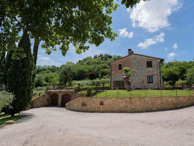 Casa in vendita a Chiusi Città, Toscana