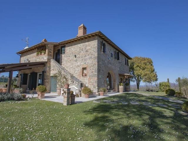 Casa in vendita a Chiusi Città, Toscana