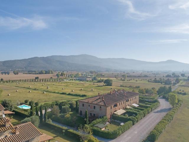 Casa in vendita a Cortona, Toscana