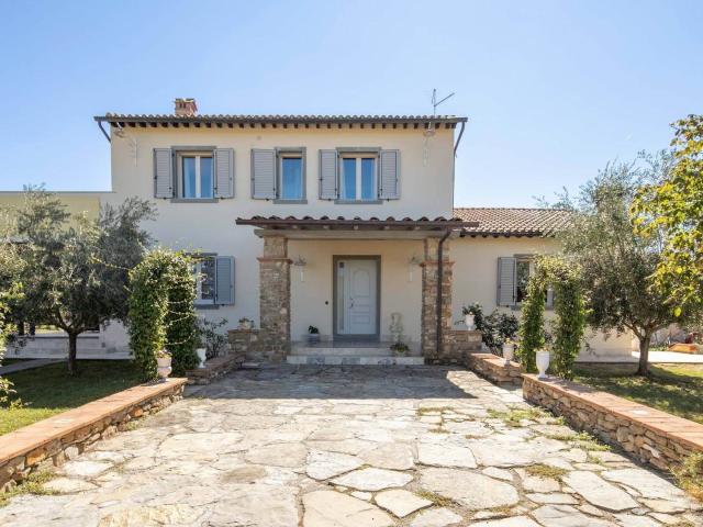 Casa in vendita a Cortona, Toscana