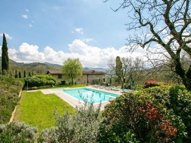 Casa in vendita a Vicchio, Toscana