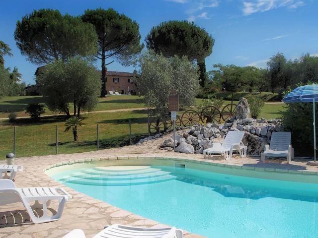 Casa in vendita a Pian delle Fornaci, Siena