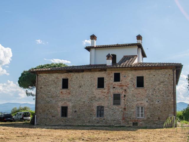 Casa in vendita a Unione di Comuni Valdarno e Valdisieve, Reggello