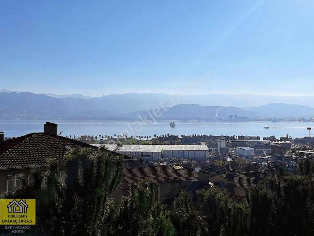 İzmit, Kocaeli içerisinde satılık mülk