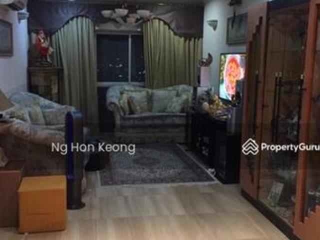 Condominium for sale in Pantai