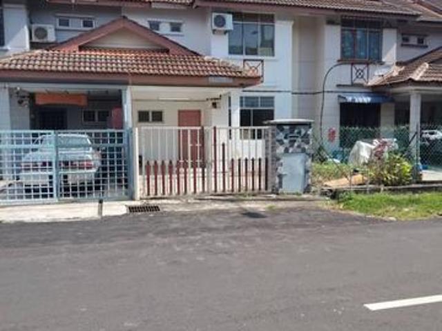 Terraced House for sale in Tanjong Sepat, Selangor