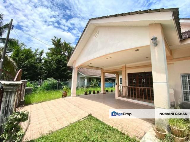 House for sale in Tanjong Sepat, Selangor