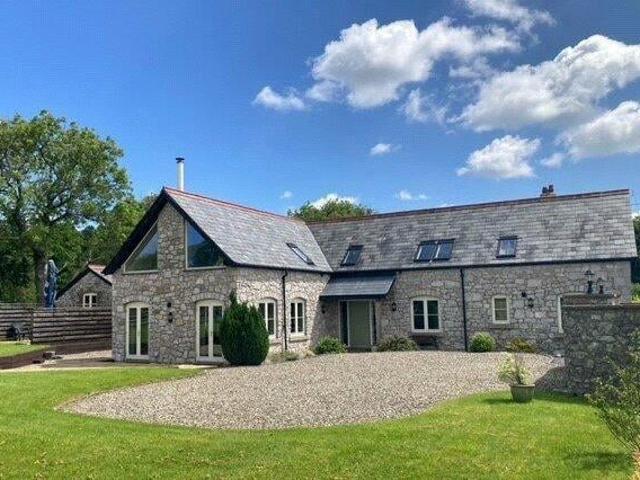House for sale in Holywell