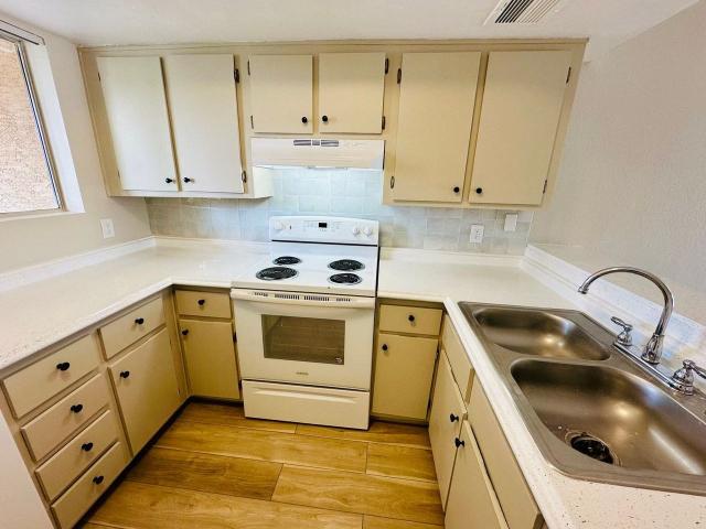 Apartment for rent in Minnesota Court, Phoenix