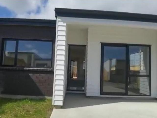 House for rent in Harbour View Heights, Papakura