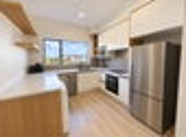 House for rent in Harbour View Heights, Papakura