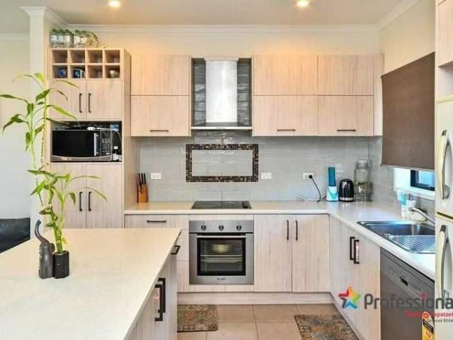 Townhouse for rent in Keri Hill, Papakura