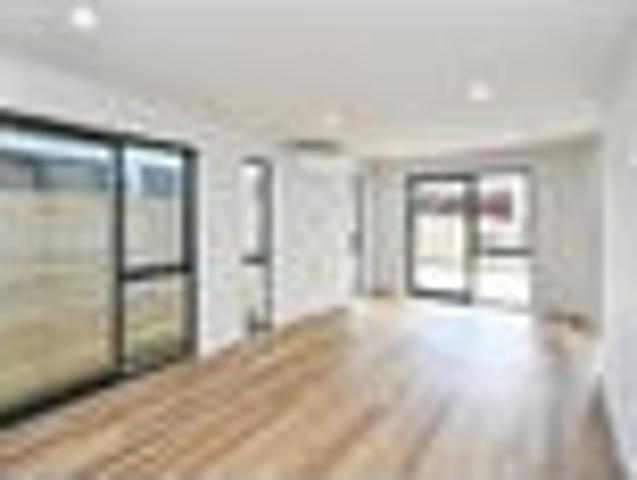 Townhouse for rent in Bellfield Estate, Papakura