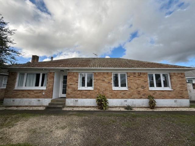 House for rent in Papakura