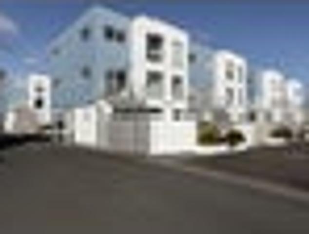 Townhouse for rent in Terrace Views, Papamoa