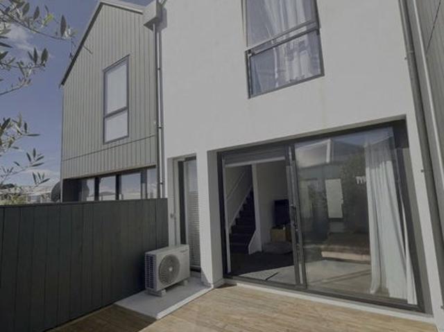 House for rent in Newlands, Wellington