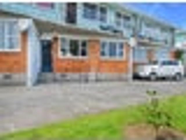 Apartment for rent in Papatoetoe