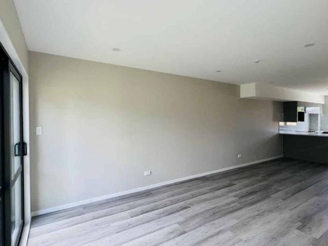 Townhouse for rent in East Tamaki, Oroua County