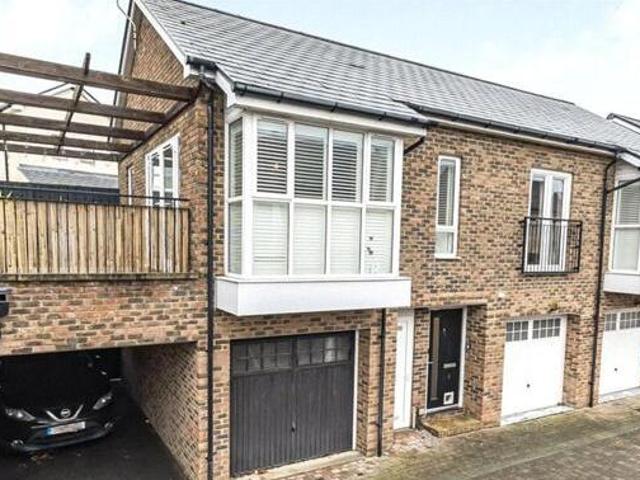 House for sale in Swanscombe and Greenhithe, Monks Orchard