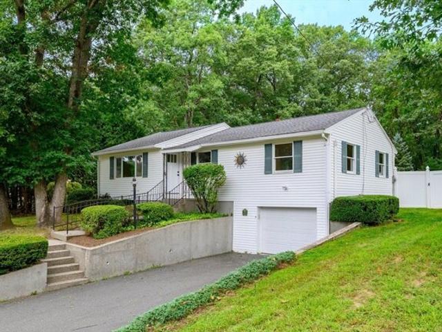 House for sale in Hampden, Massachusetts