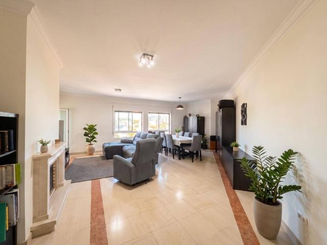 Apartamento alugar em Junqueiro, Cascais