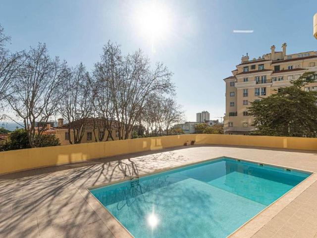 Apartamento alugar em Santo António do Estoril, Cascais