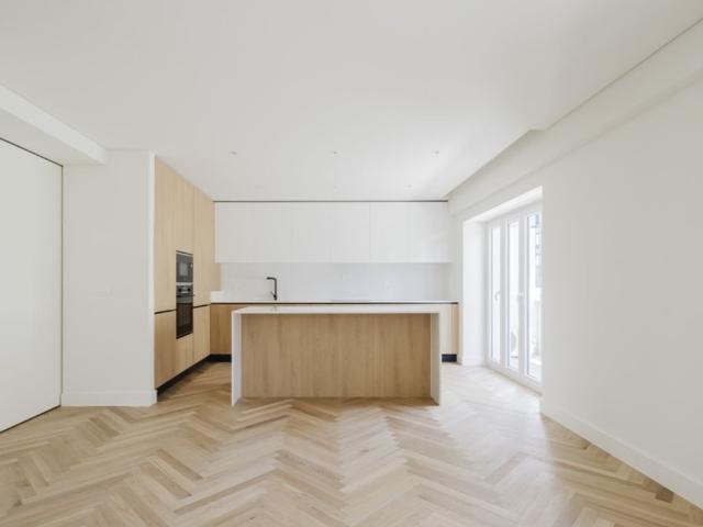 Apartamento alugar em Avenidas Novas, Lisboa