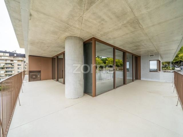 Apartamento alugar em Porto, Aldoar