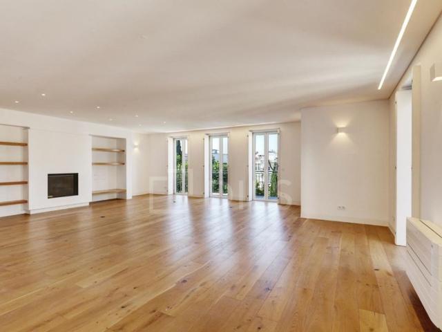 Apartamento alugar em Estrela, Lisboa