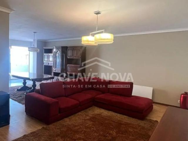 Apartamento alugar em Porto, Aldoar