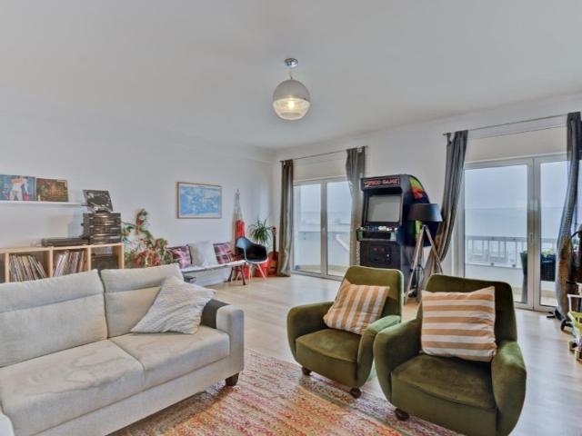 Apartamento alugar em Oeiras, Alto de Santa Catarina