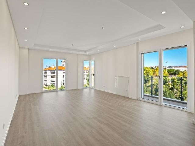 Apartamento alugar em Junqueiro, Cascais