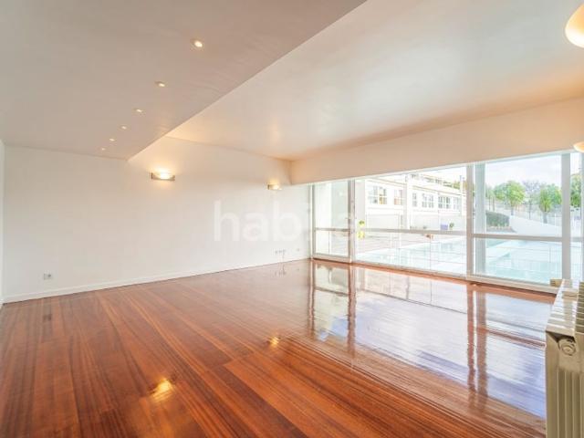Apartamento alugar em Bairro Clemente Vicente, Oeiras