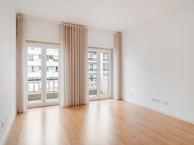 Apartamento alugar em Lisboa, São Sebastião da Pedreira