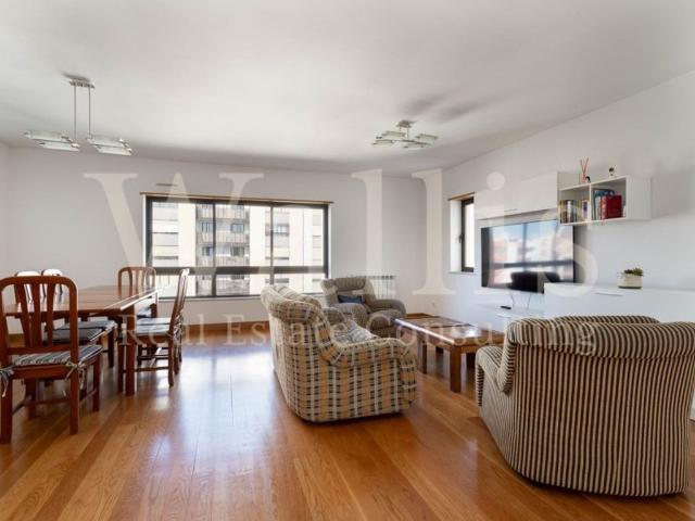 Apartamento alugar em Miraflores, Oeiras