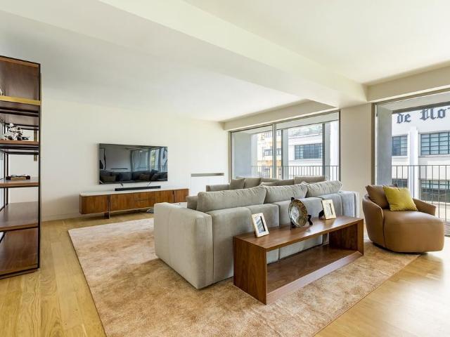 Apartamento alugar em Santo António, Lisboa
