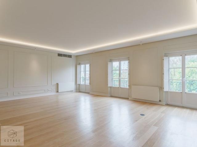 Apartamento alugar em Estrela, Lisboa