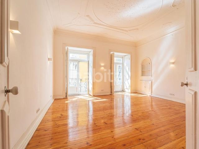 Apartamento alugar em Estrela, Lisboa