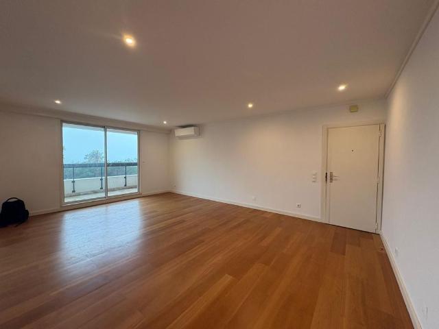 Apartamento alugar em São Julião da Barra, Oeiras