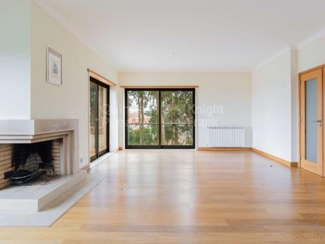 Casa alugar em Ribeira Acima, Oeiras