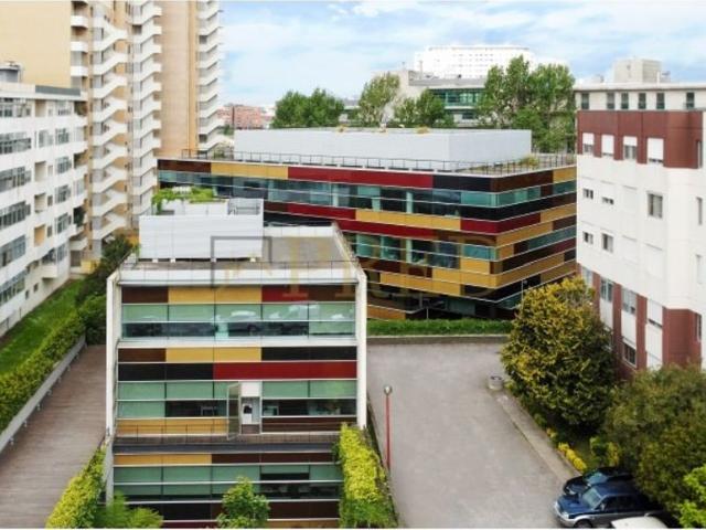 Escritório alugar em Porto, Lordelo Do Ouro
