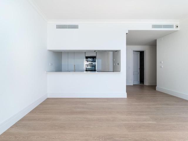 Apartamento alugar em Prazeres, Lisboa
